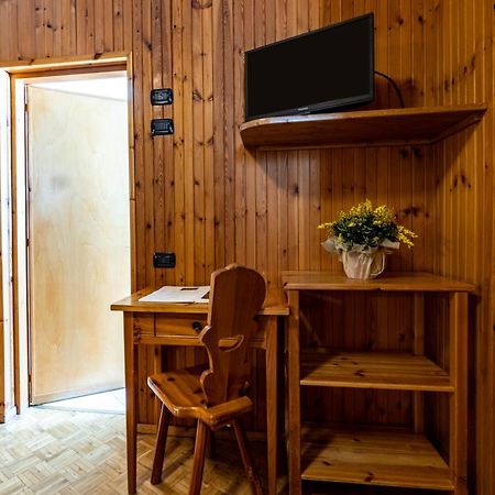 Hotel Le Campagnol Champoluc Buitenkant foto