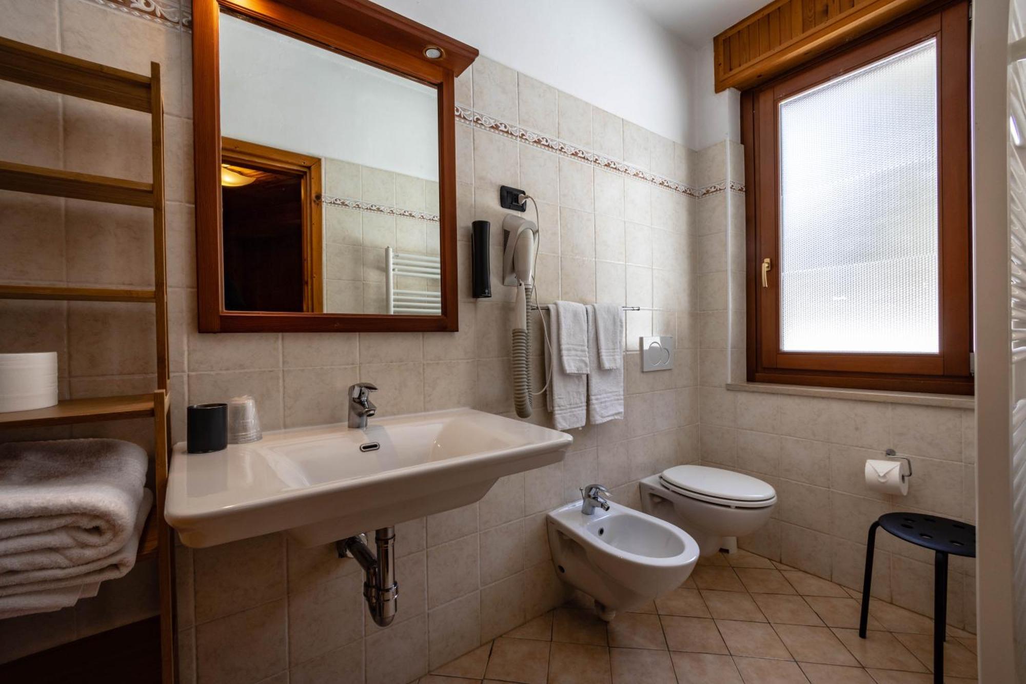 Hotel Le Campagnol Champoluc Buitenkant foto